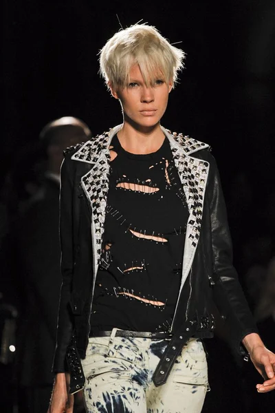 Look 34